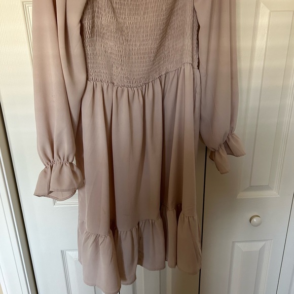 Elegant Blush Midi Dress - Picture 3 of 14